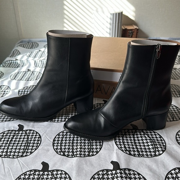 Bhava Patti Ankle Boot - Picture 6 of 8